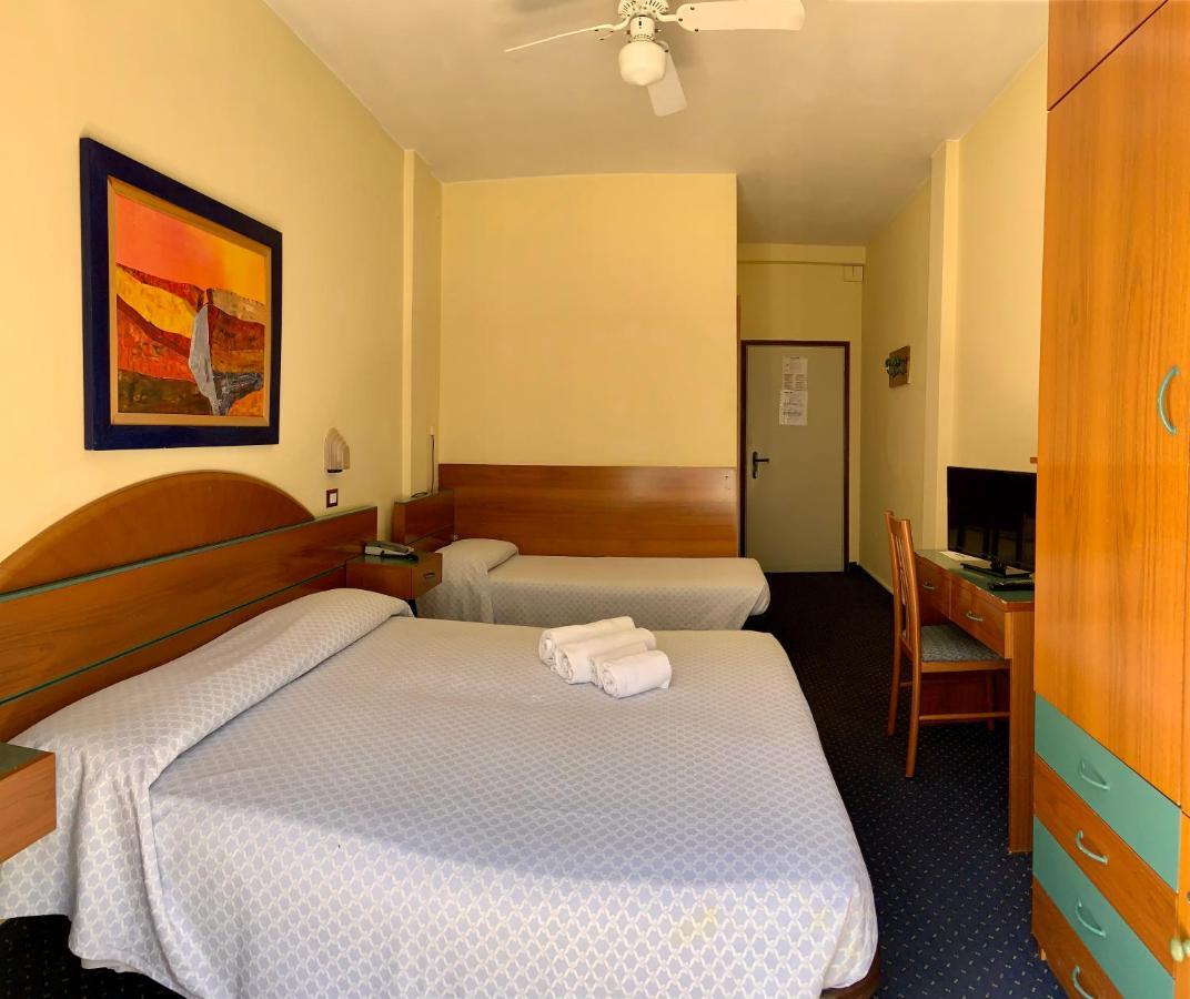 Lorenz Hotel 2*